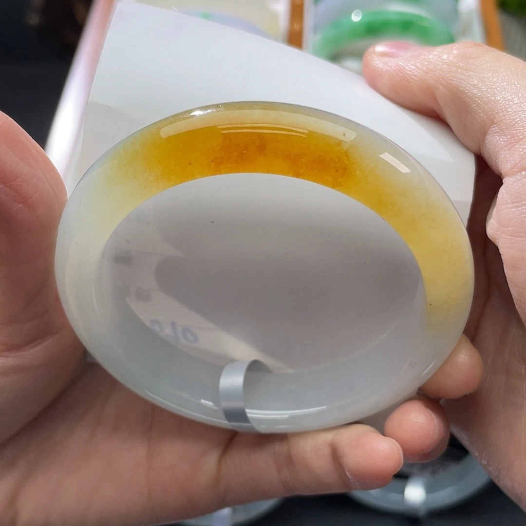 翡翠未镶嵌手镯57.3鸡油黄