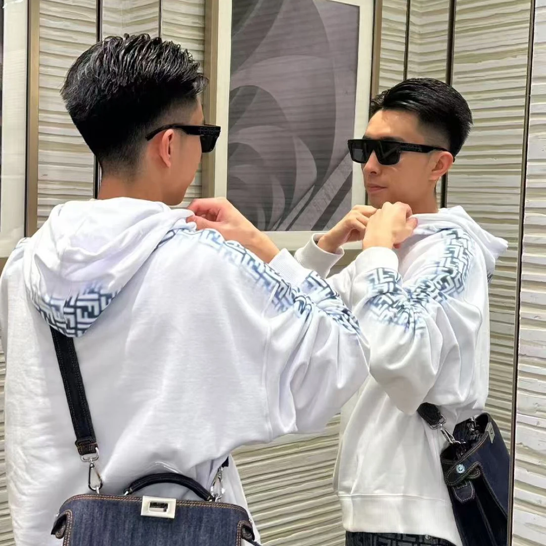 95新 FENDI/芬迪 yy 侧边印花FF帽衫 M码/95新/609170