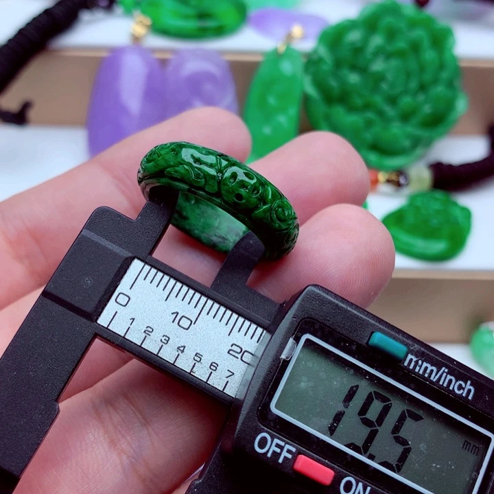 翡翠未镶嵌戒指戒指