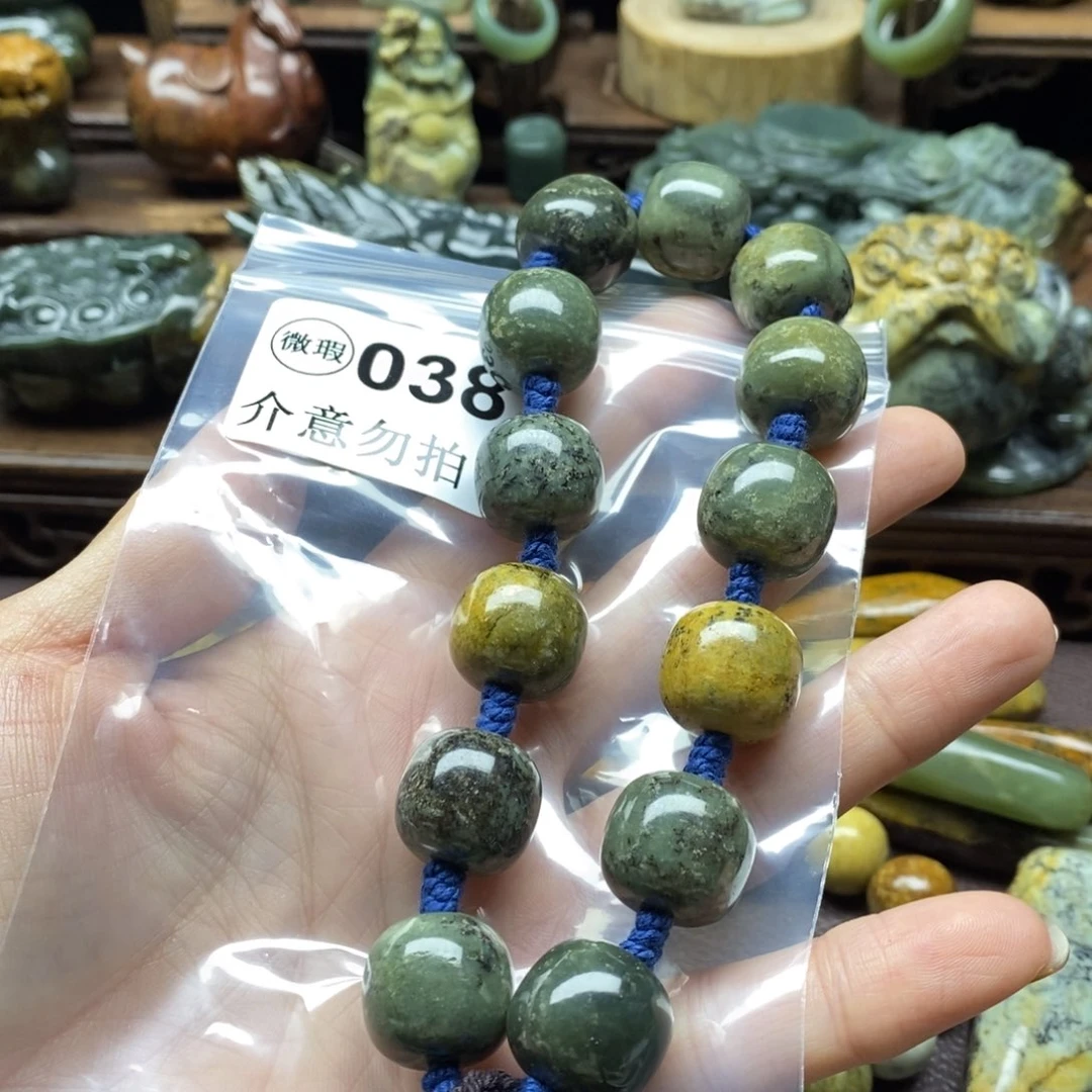 未镶嵌岫岩河磨玉（透闪石质玉）把件