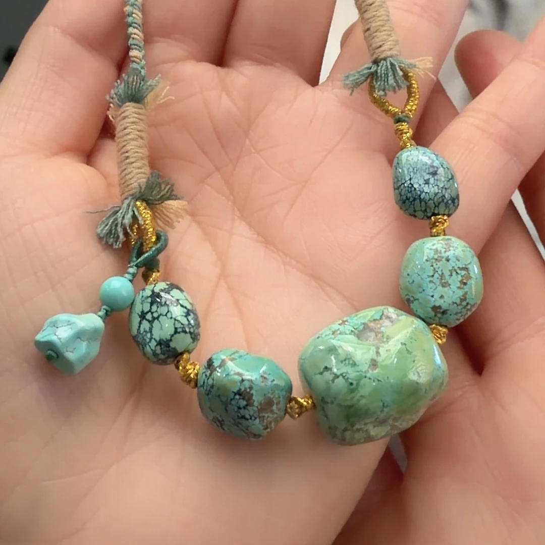 绿松石未镶嵌颈饰