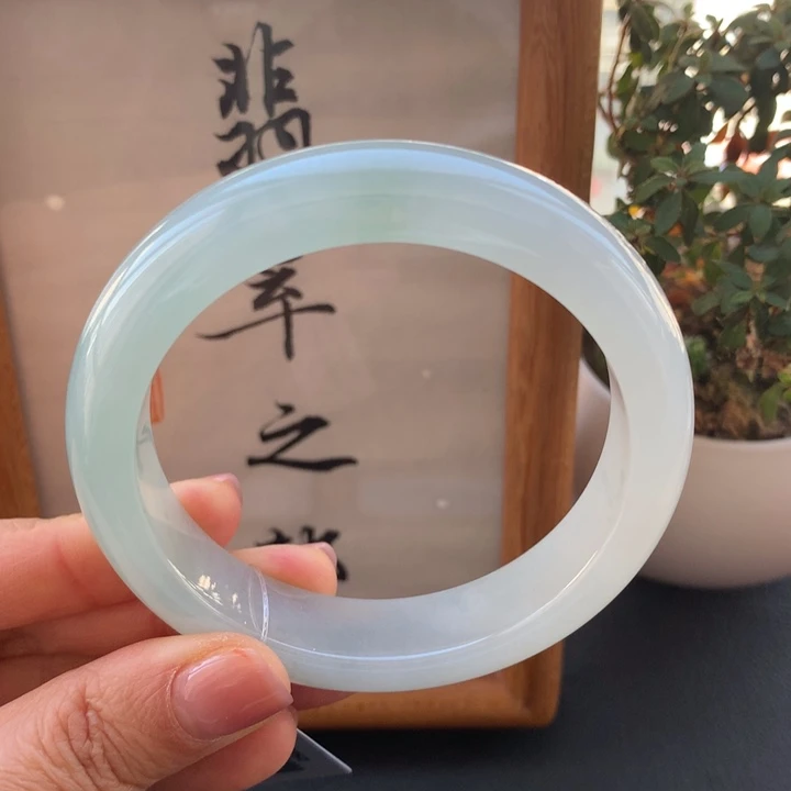 翡翠手镯未镶嵌翡翠手镯57