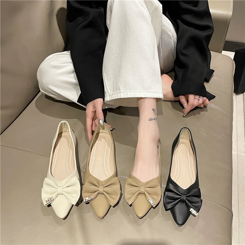 2025百搭豆豆鞋休闲软底妈鞋平底防滑耐磨复古舒适圆头大气潮流