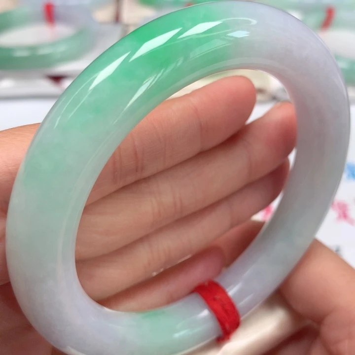 翡翠手镯未镶嵌胖圆阳绿37号