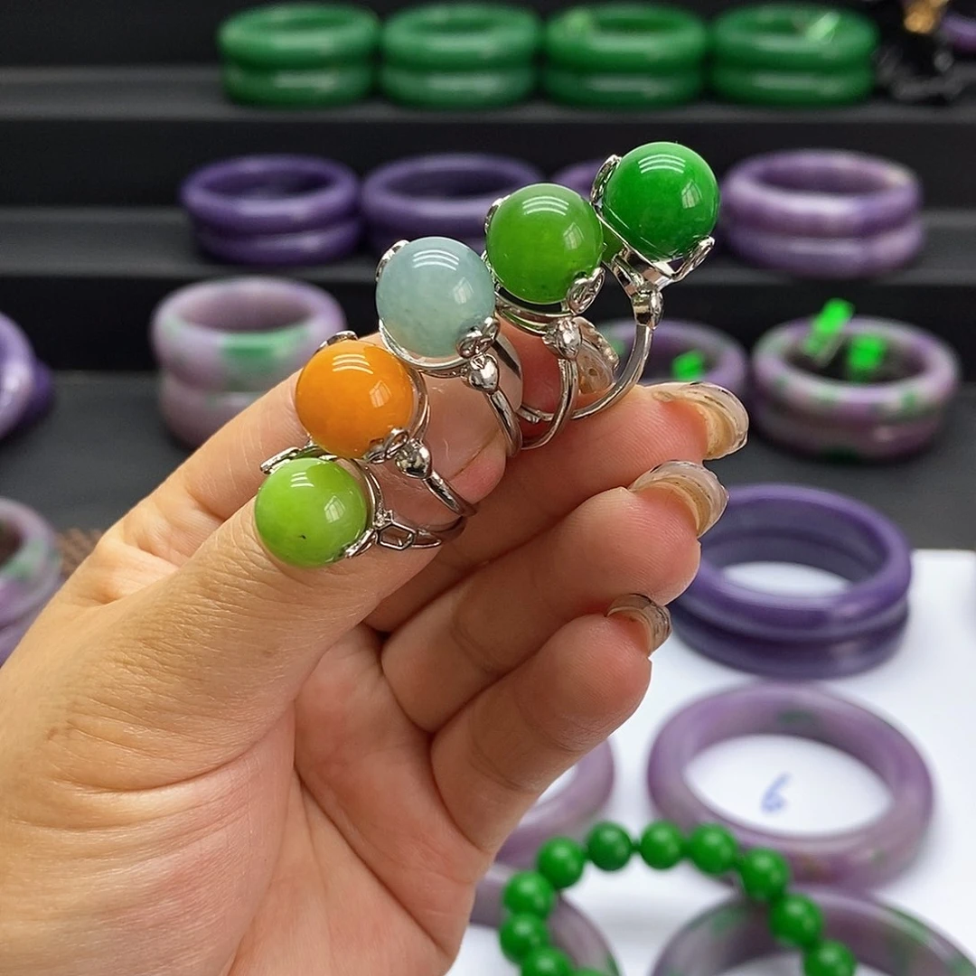 未镶嵌石英质玉（佘太翠）珠宝奇石