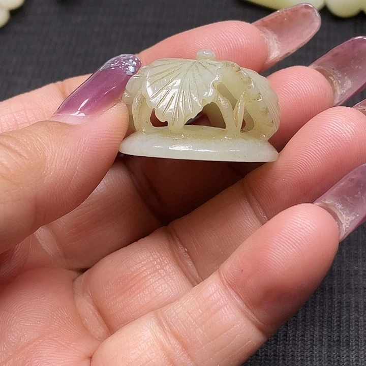 上***哥和田玉未镶嵌挂件