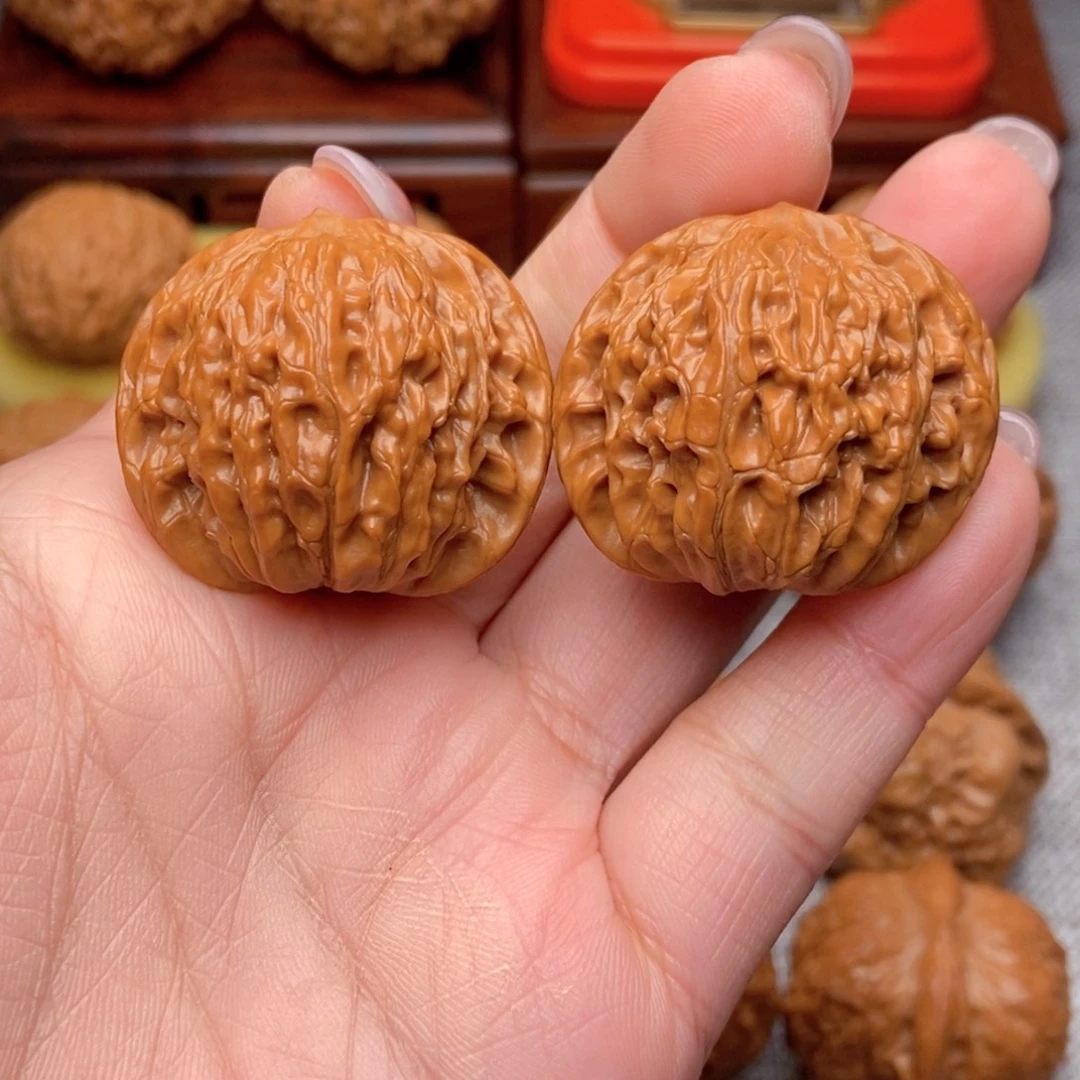 把件文玩核桃红皮山地石子磨35全品