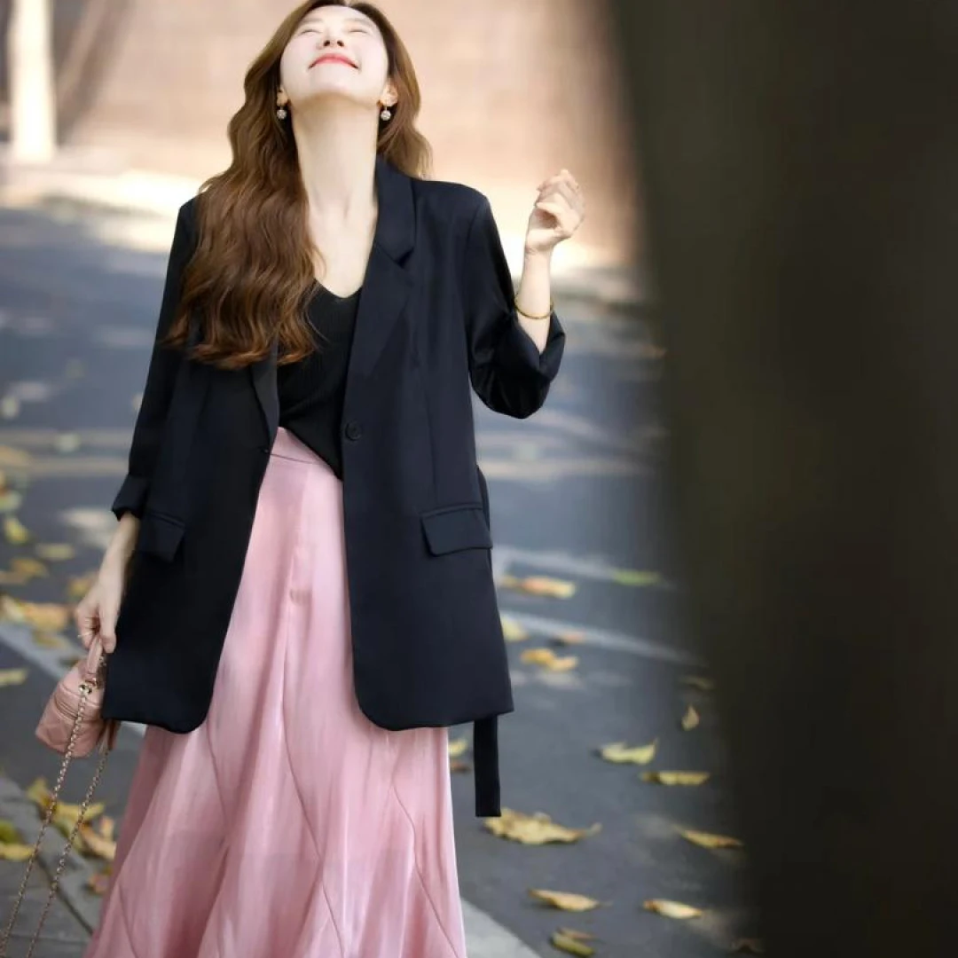 2025春季新款韩系穿搭高级感黑色西装外套搭配半身裙显瘦两件套女