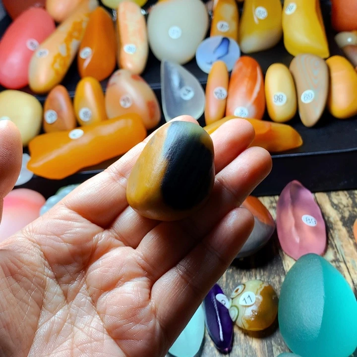 小****）新疆金丝玉原产地