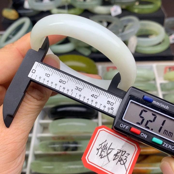 蛇纹石玉未镶嵌手镯508