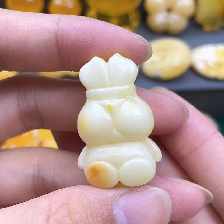 琥珀裸石未镶嵌蜜蜡