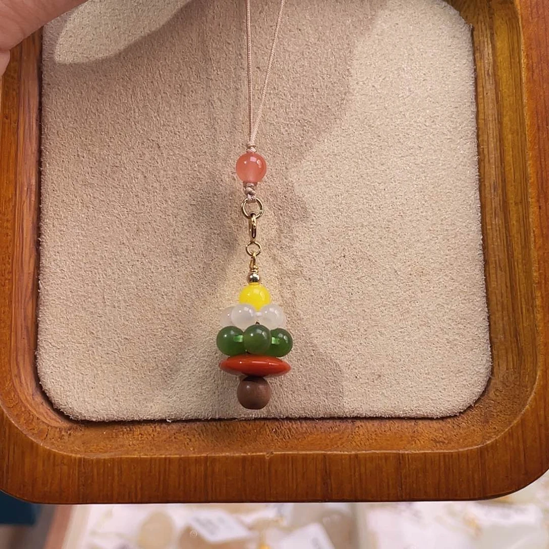 未镶嵌和田玉手机链设计款白玉碧玉圣诞树挂件