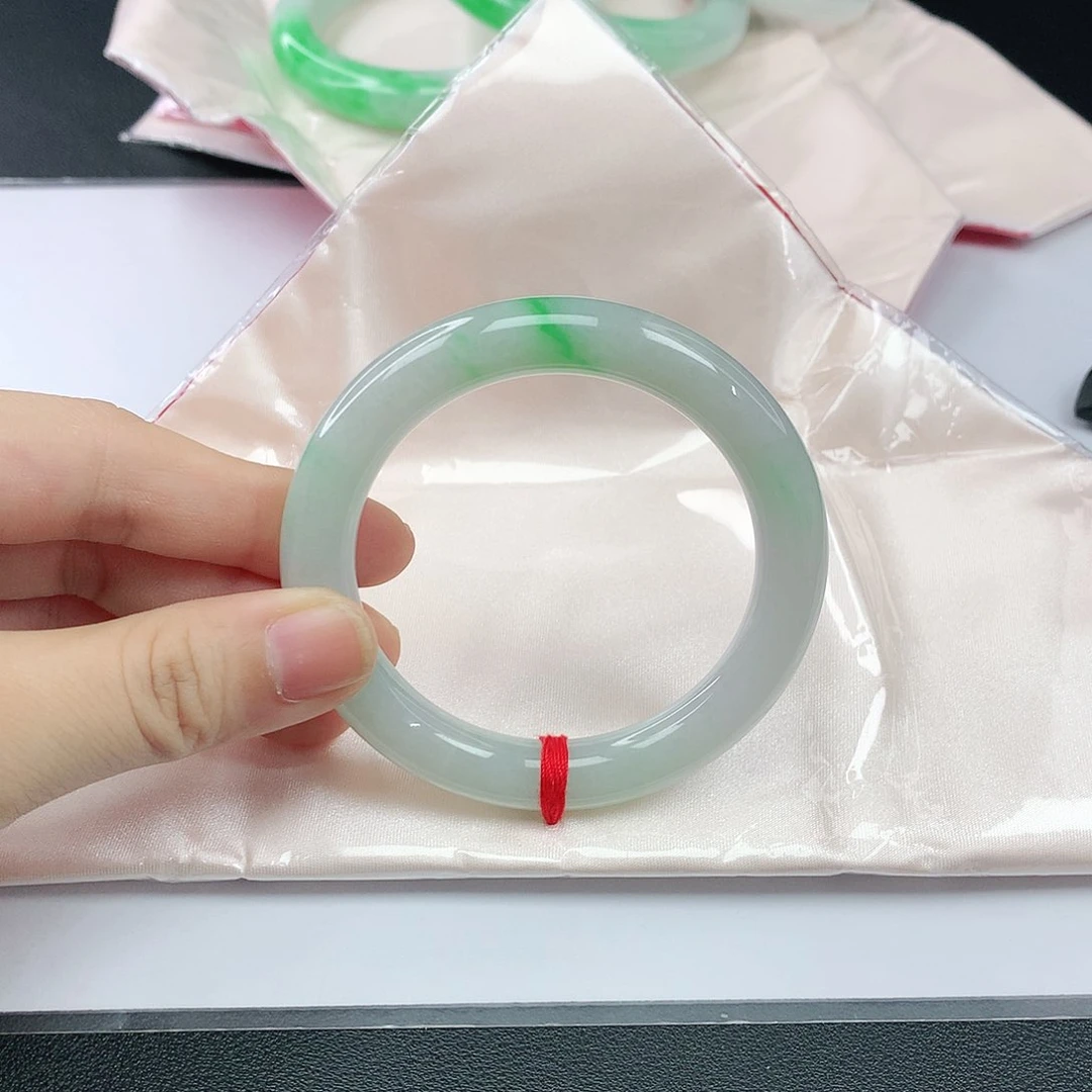 翡翠手镯未镶嵌翡翠449