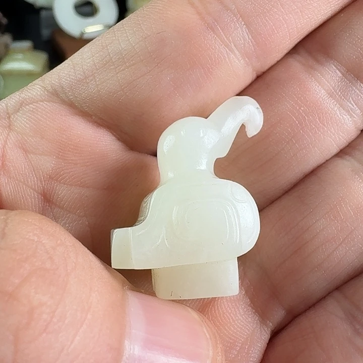 未镶嵌和田玉（糖玉）挂件