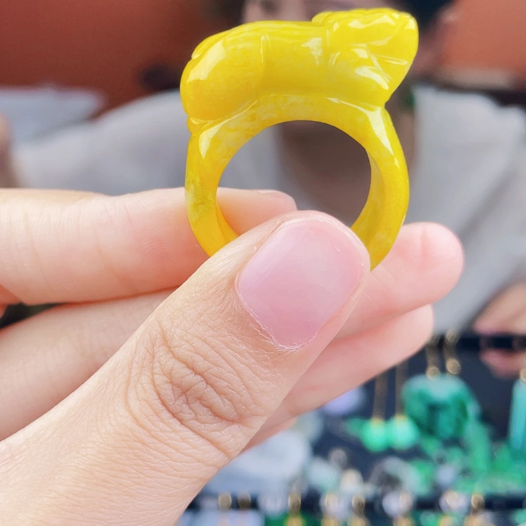翡翠未镶嵌颈饰饰品