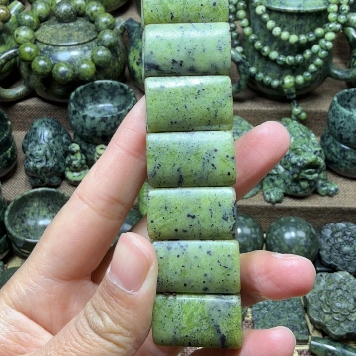 蛇纹石玉未镶嵌药王石能量养生产品
