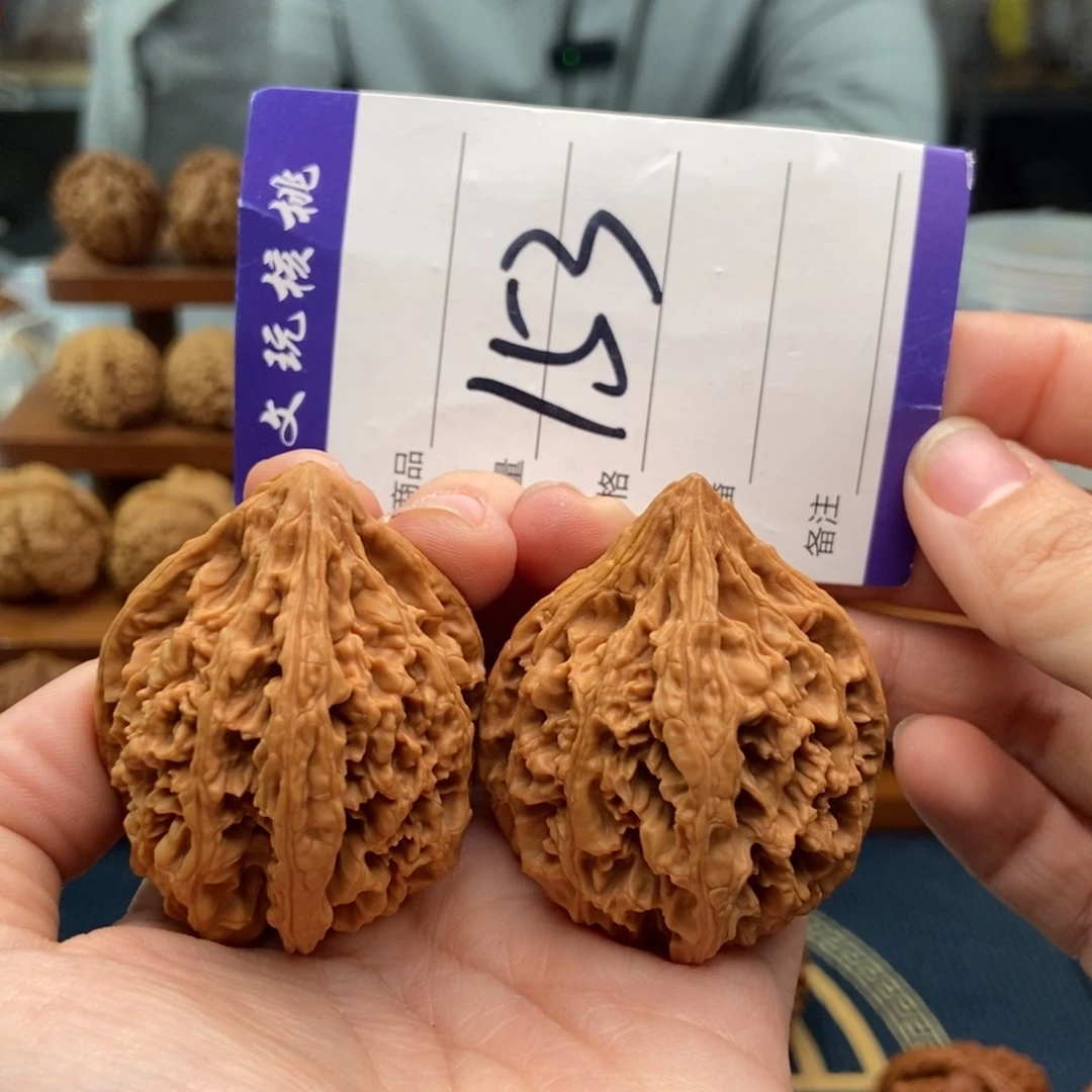 文玩核桃吊坠42四棱