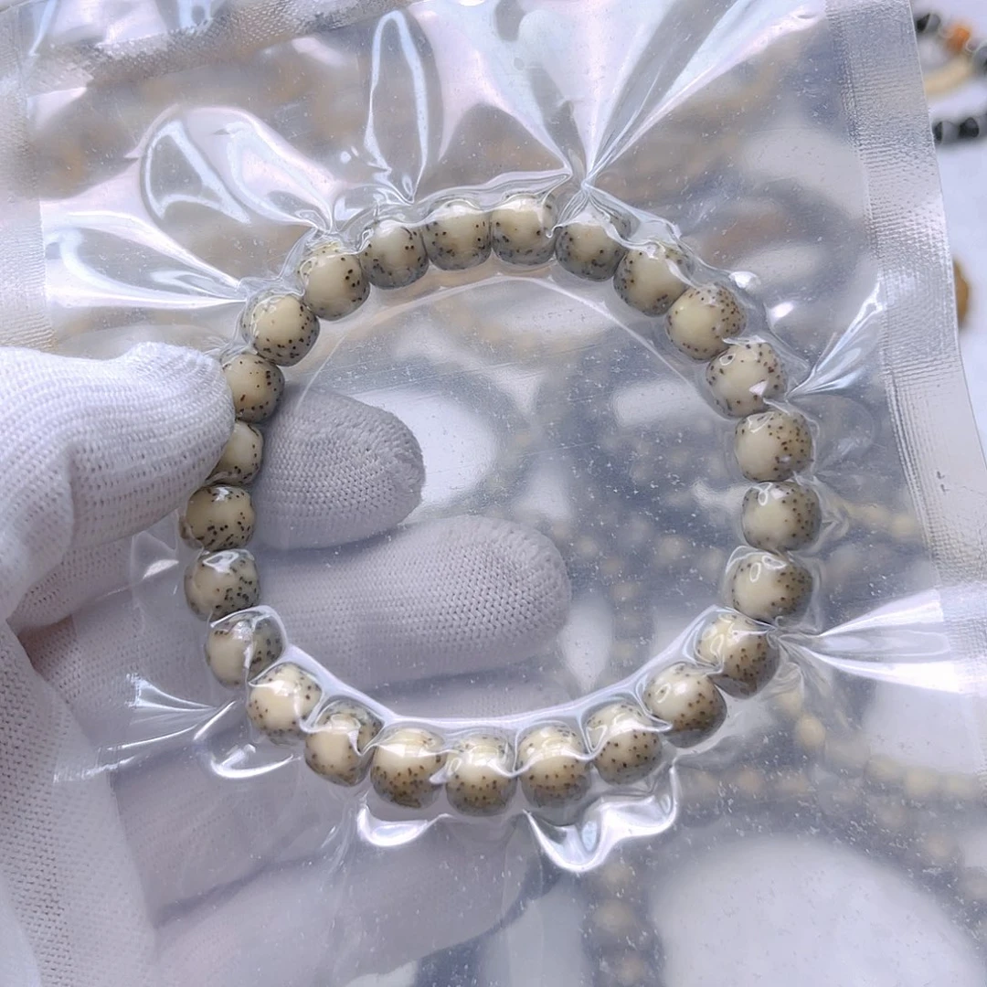 星月菩提手串梅**斯河豚