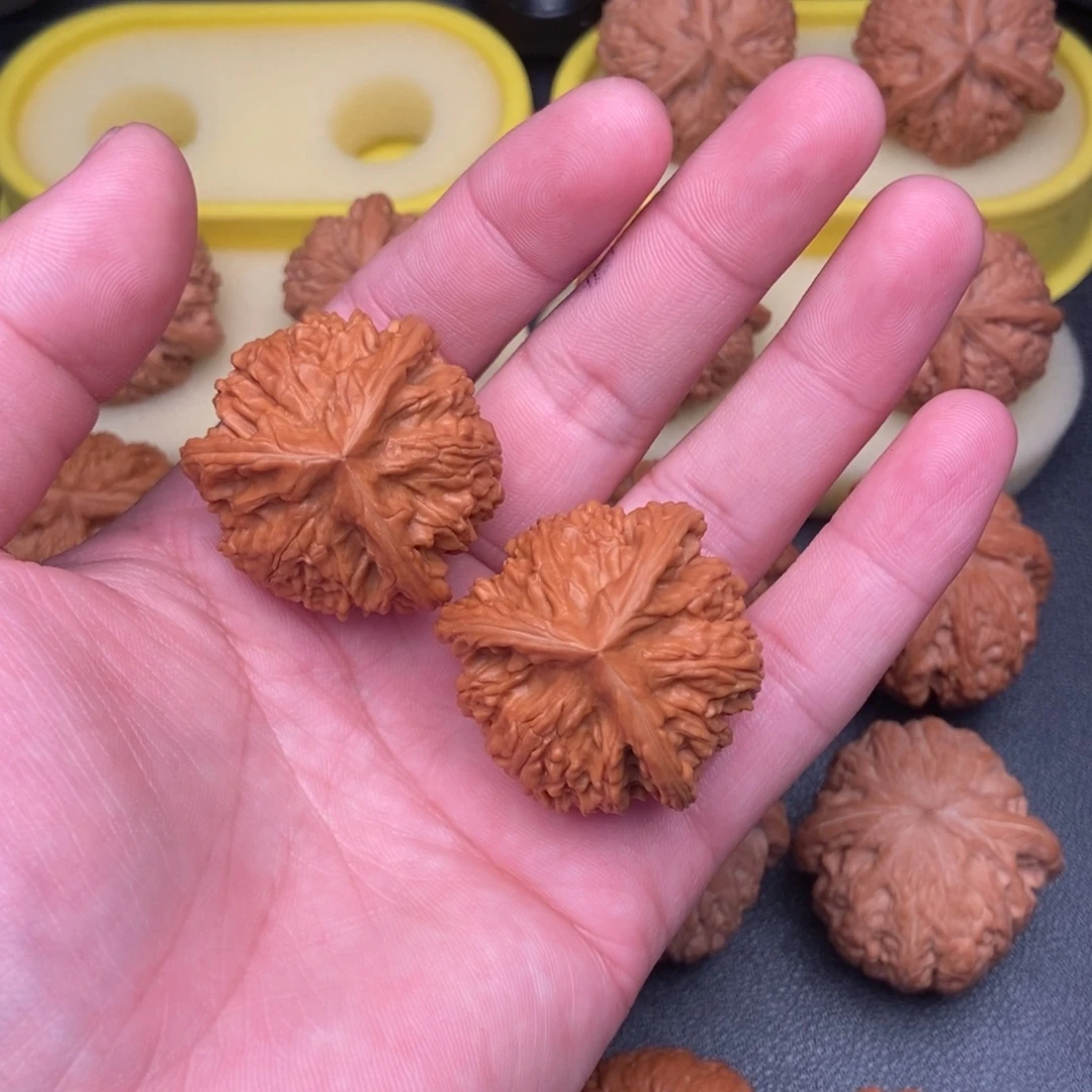 阿***布文玩核桃把件三棱36