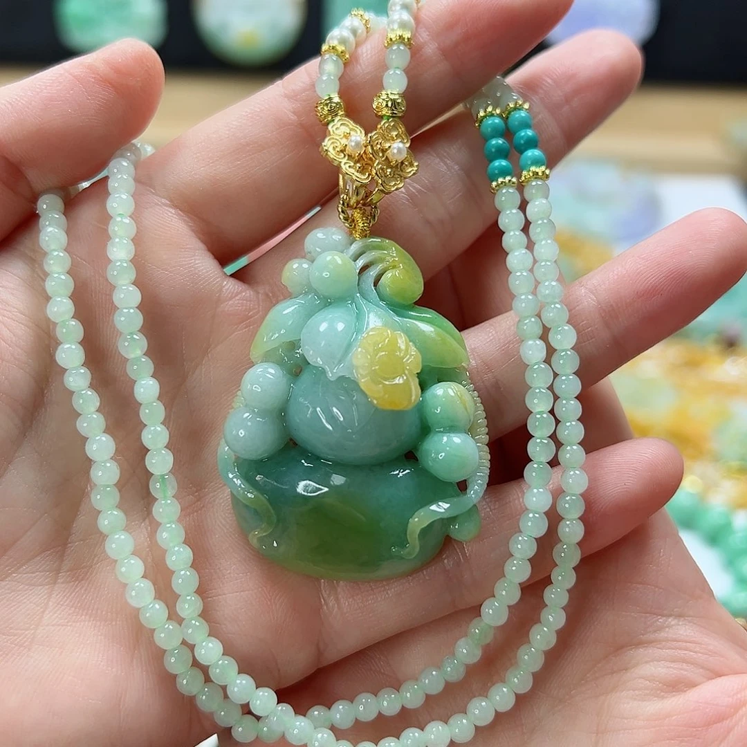 颈饰未镶嵌翡翠吊坠