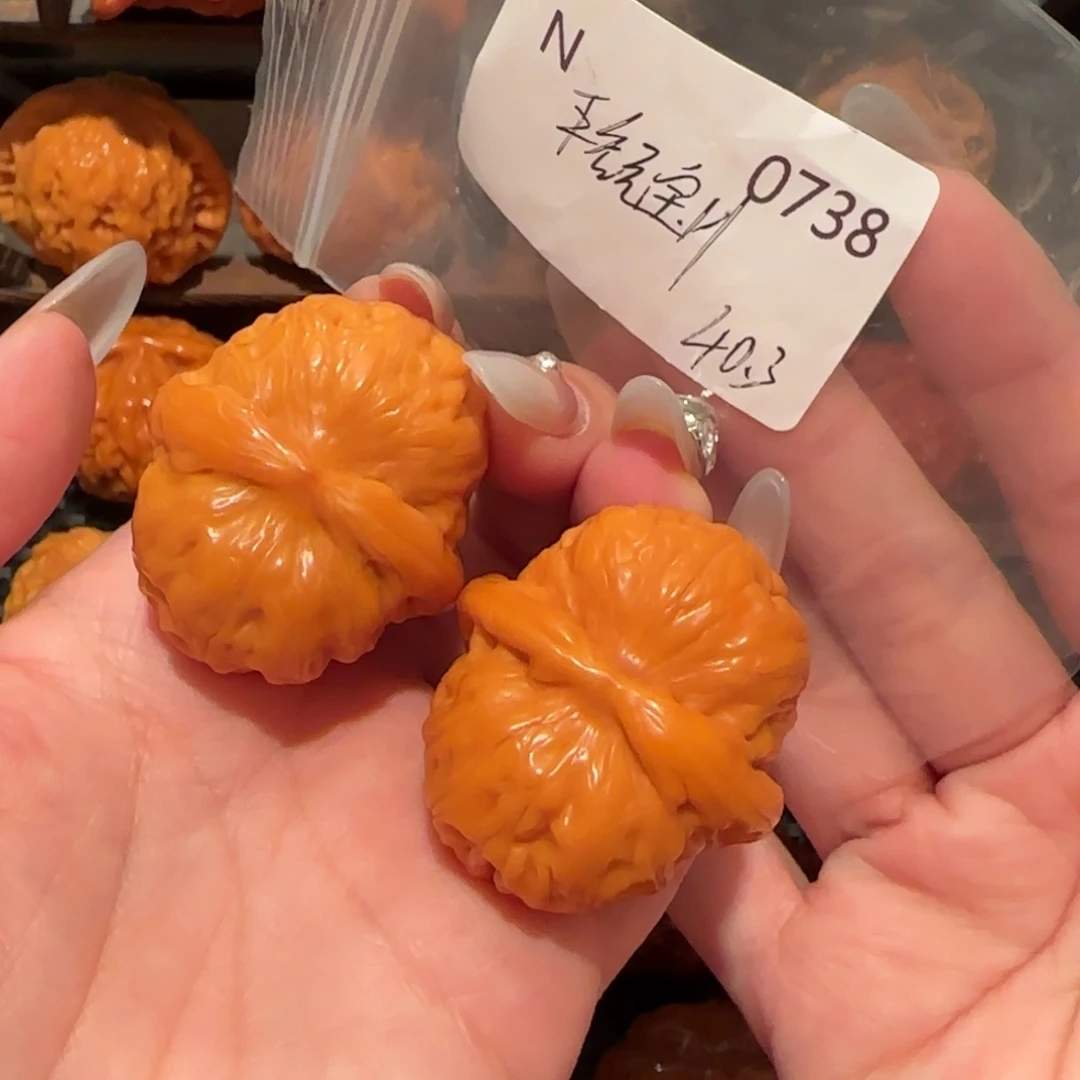 豪***6文玩核桃吊坠元宝40精品