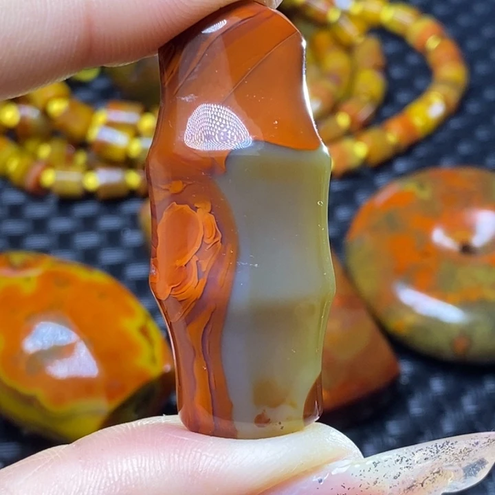 玛瑙/玉髓颈饰未镶嵌