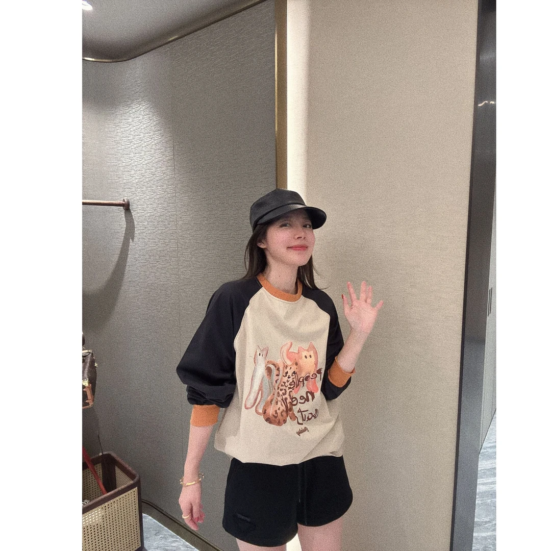 BETTERJOELAY -【三只小猫】纯棉时尚圆领套头百搭卫衣少女风Z7406