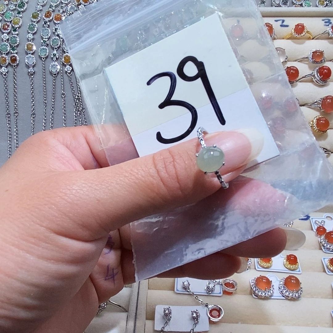 翡翠未镶嵌戒指缅甸