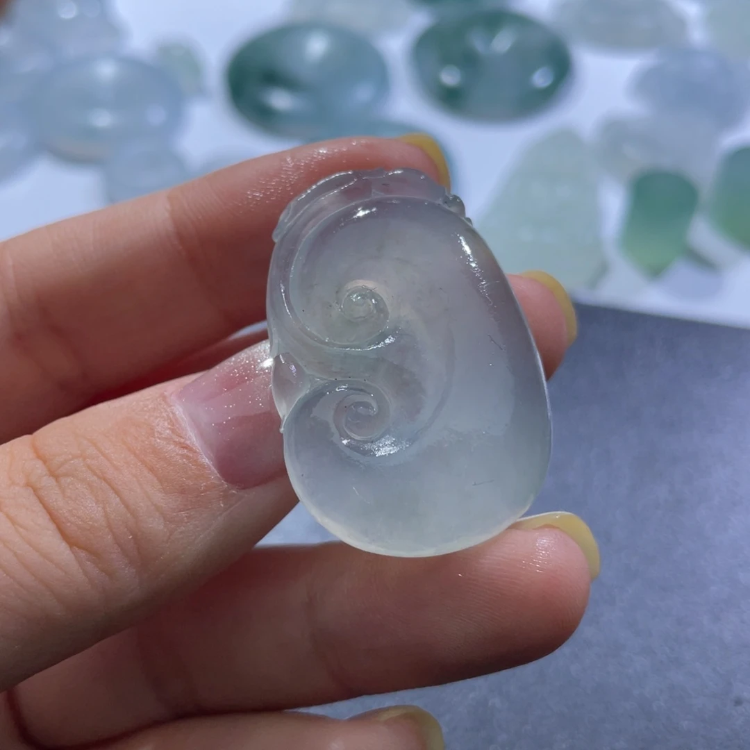 定制翡翠未镶嵌如意