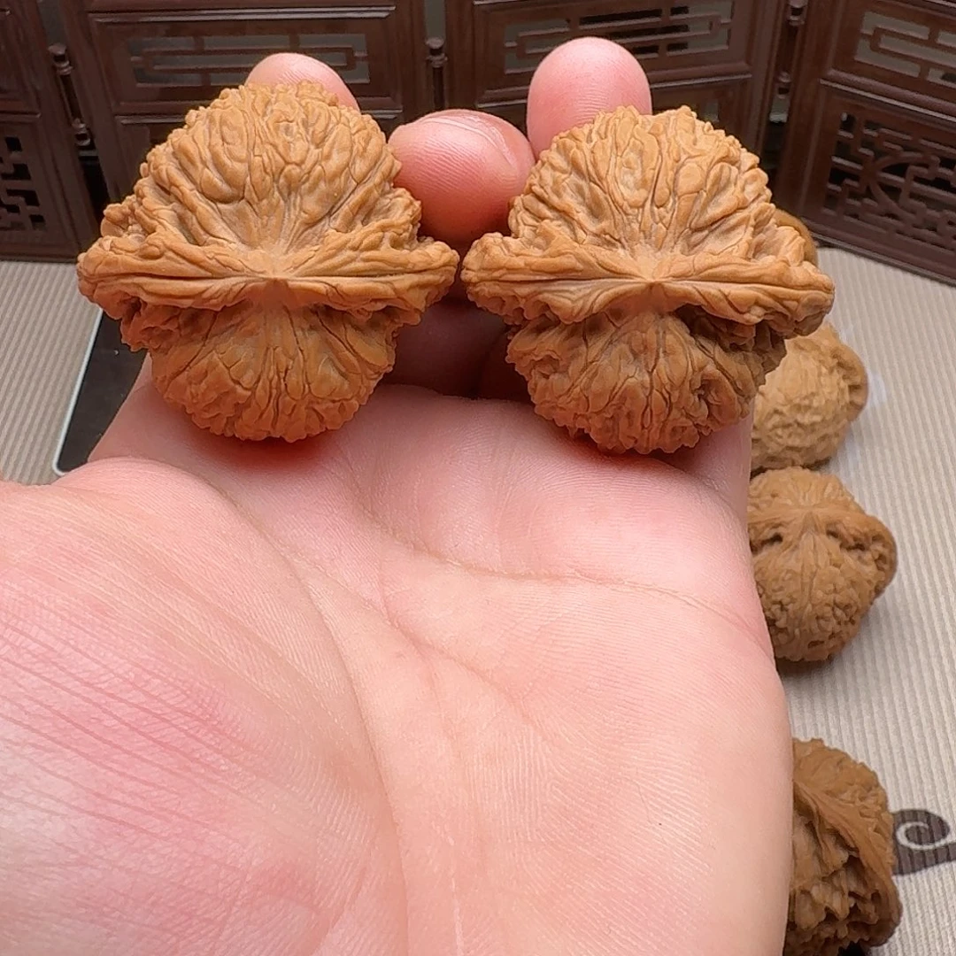 文玩核桃把件47尺全品南疆石球疆