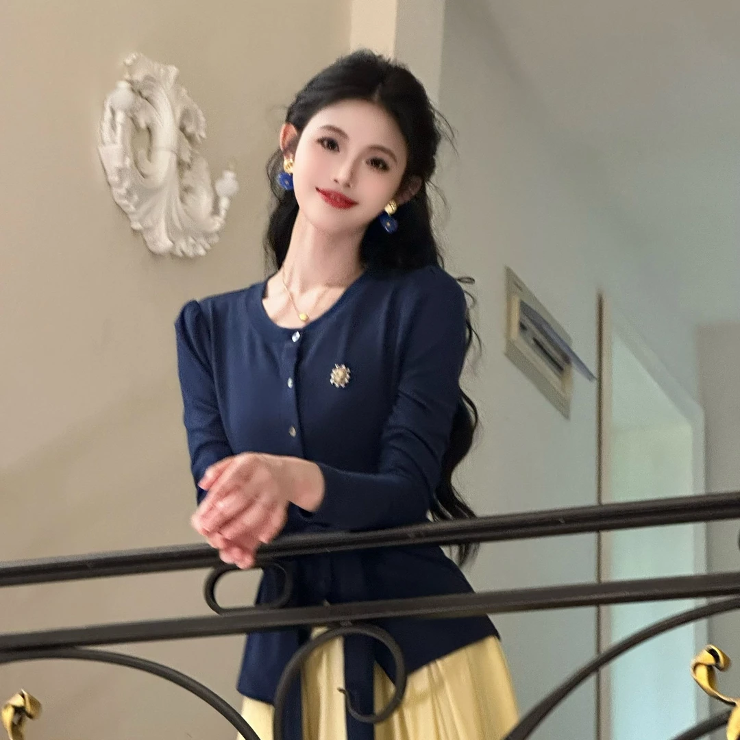 小八定制/25秋季新法式轻奢气质百搭显瘦轻熟上衣+半裙 00120 LSC