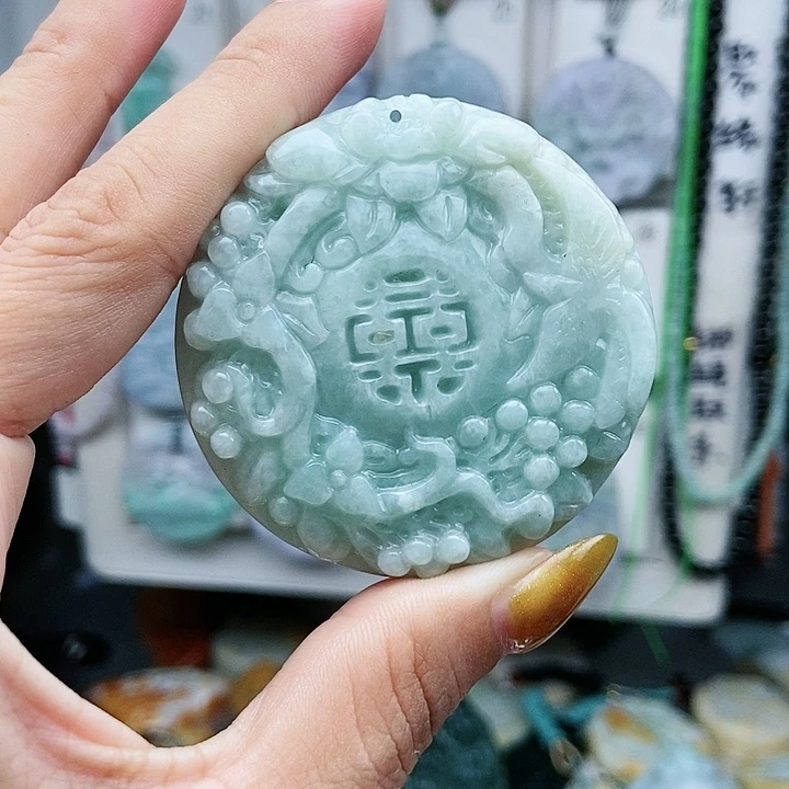 翡翠未镶嵌颈饰翡翠