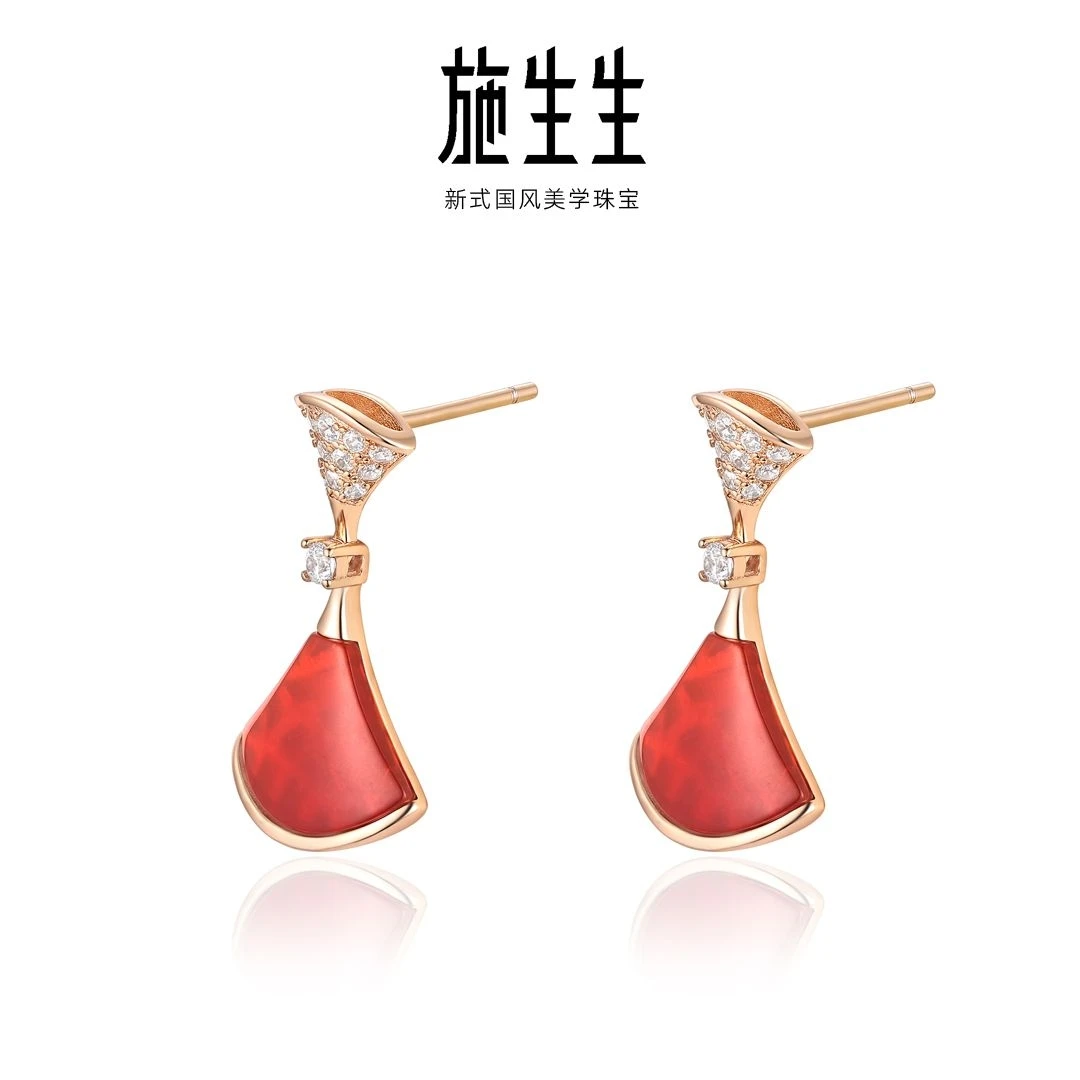 925银合成锆石耳饰 【施生生珠宝】S925银豪镶金色小裙子耳钉027579