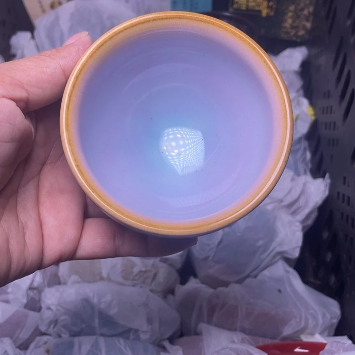 茶盏我不是不相信爱情