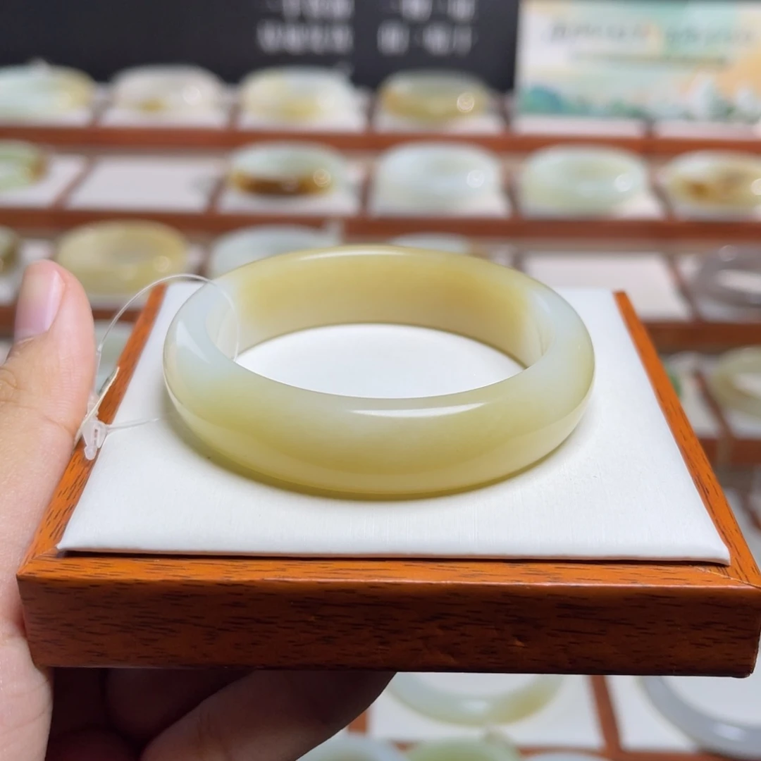 【闪购商品】未镶嵌手镯和田玉童****美