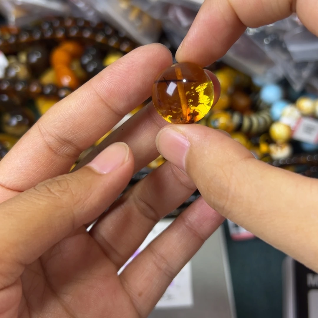 未镶嵌琥珀珠宝奇石714
