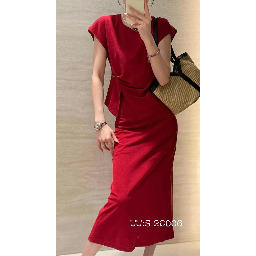 KIKI严选：18251-多米家欧洲站南油夏季小飞袖收腰T恤半裙两件套装