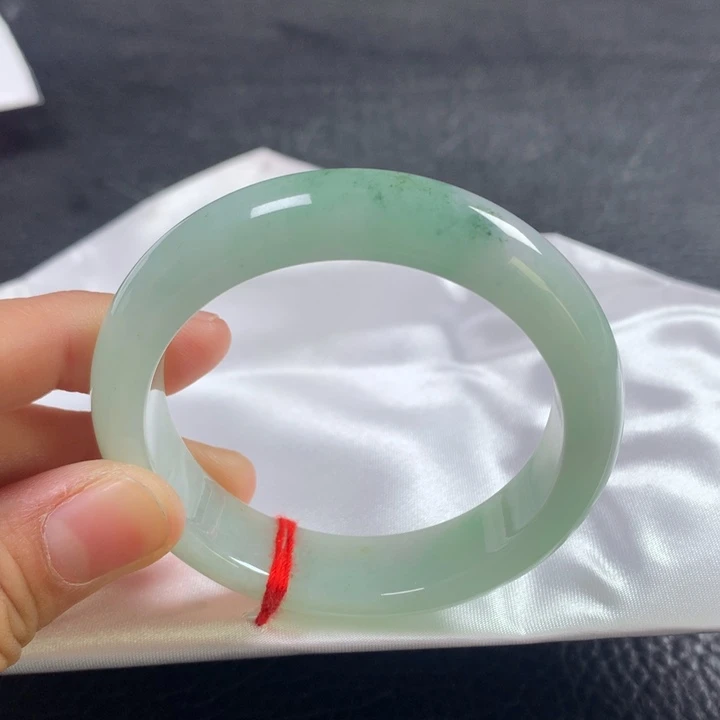 翡翠未镶嵌手镯51圈