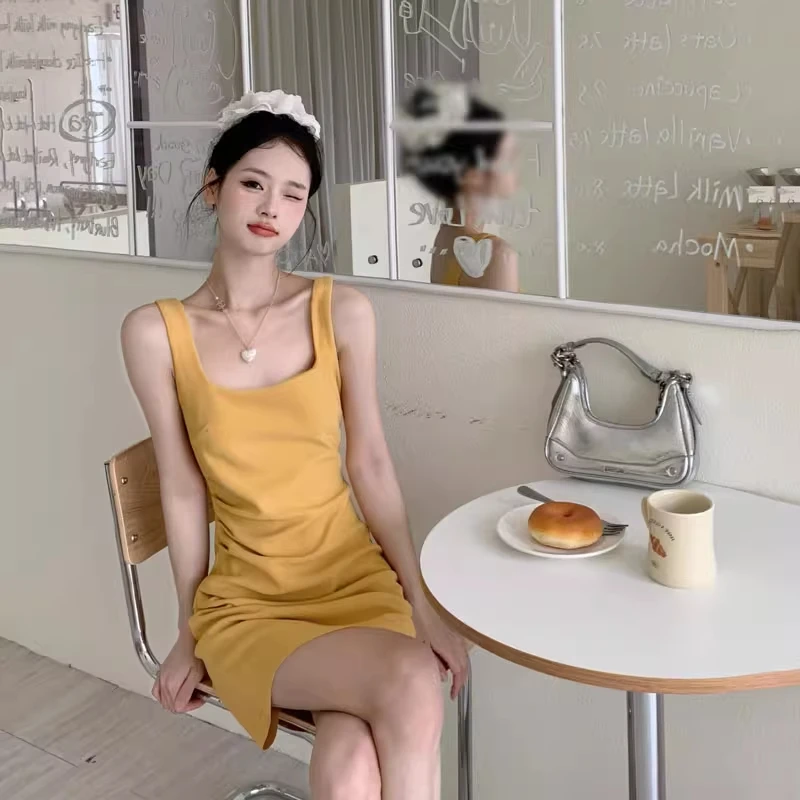 纯欲辣妹风后妈包臀连衣裙女夏季大码胖MM显瘦掐腰修身吊带短裙子