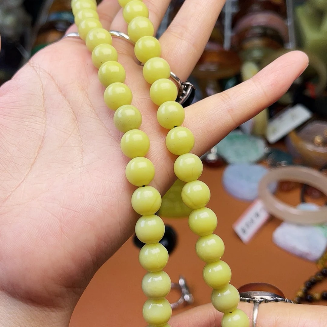 蛇纹石玉颈饰未镶嵌