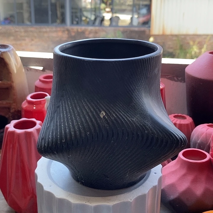 摆件陶盆有孔 瑕疵介意勿拍