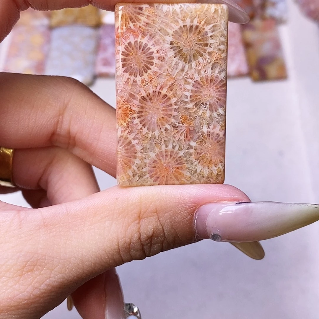 查罗石合金颈饰喜**七
