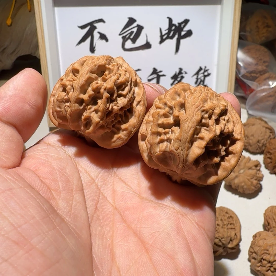 文玩核桃吊坠珈*拿走吧