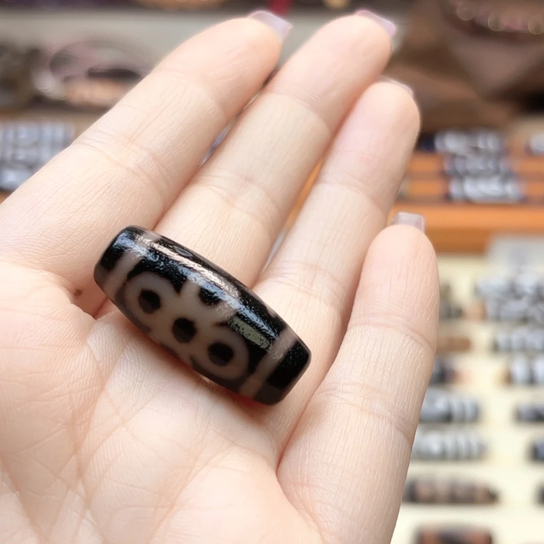 玛瑙/玉髓未镶嵌颈饰颉****)