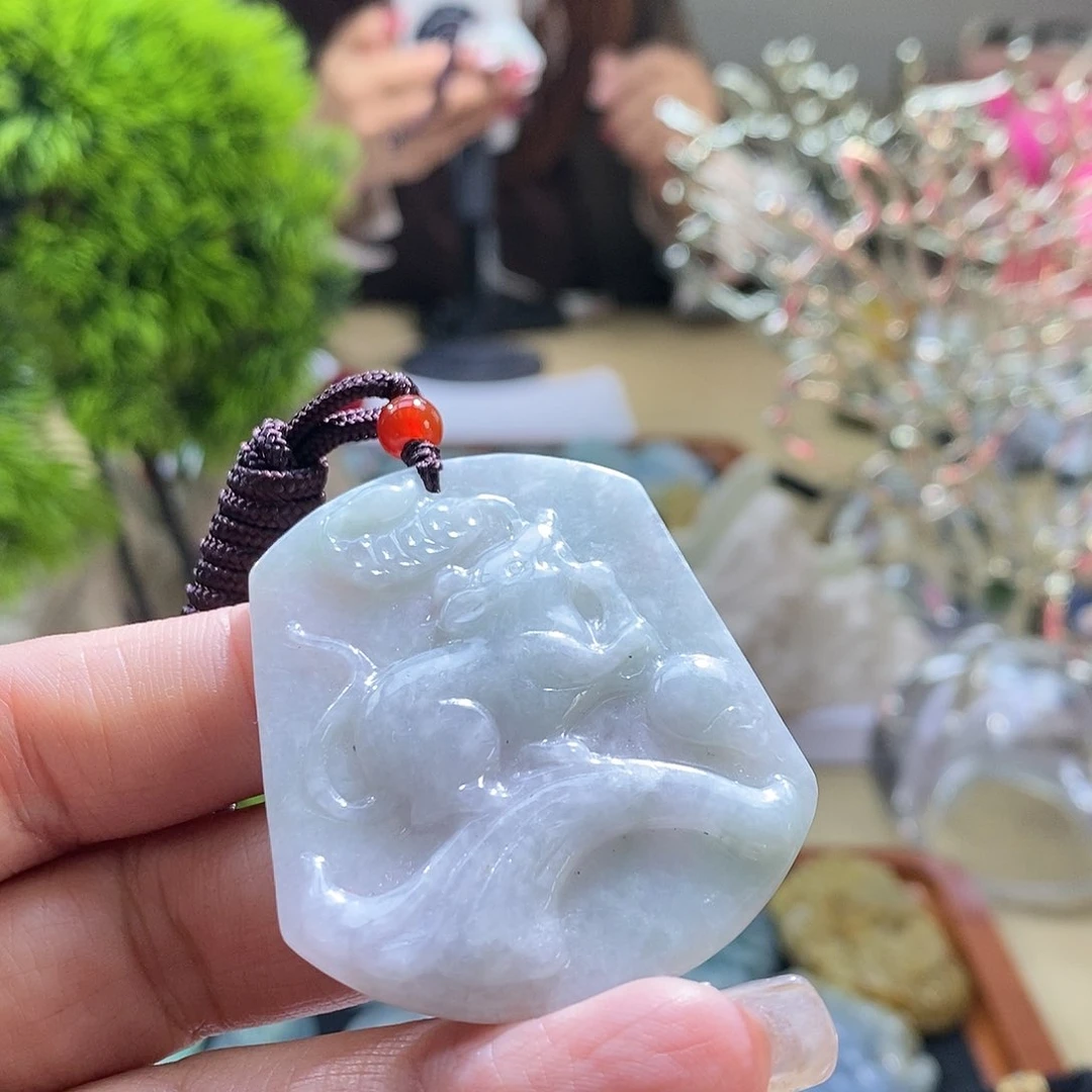 【闪购商品】翡翠颈饰未镶嵌鼠