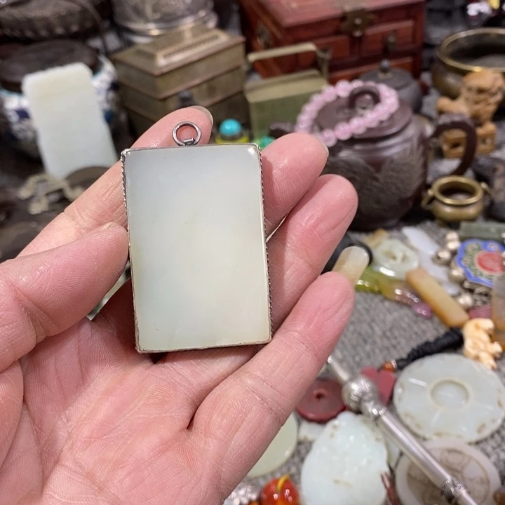 强***心石材挂件。