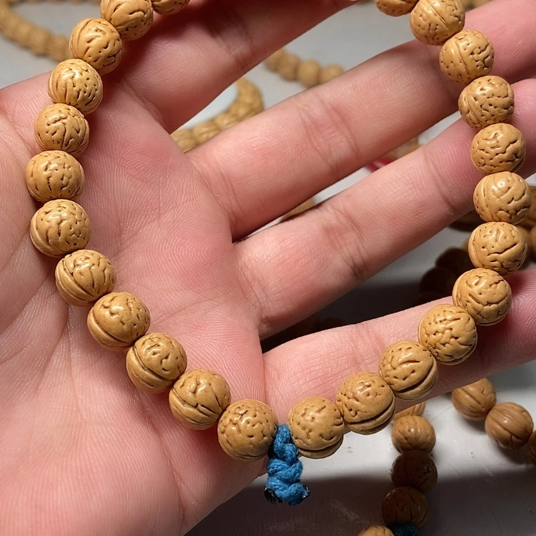 张***r吊坠桃核33333333333