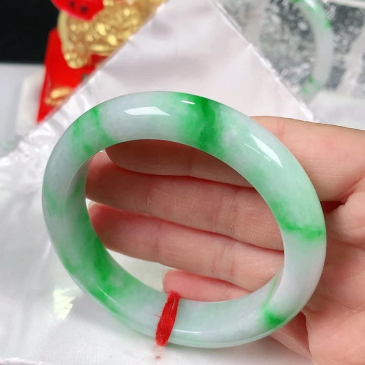翡翠手镯未镶嵌   编号0147 正圈55