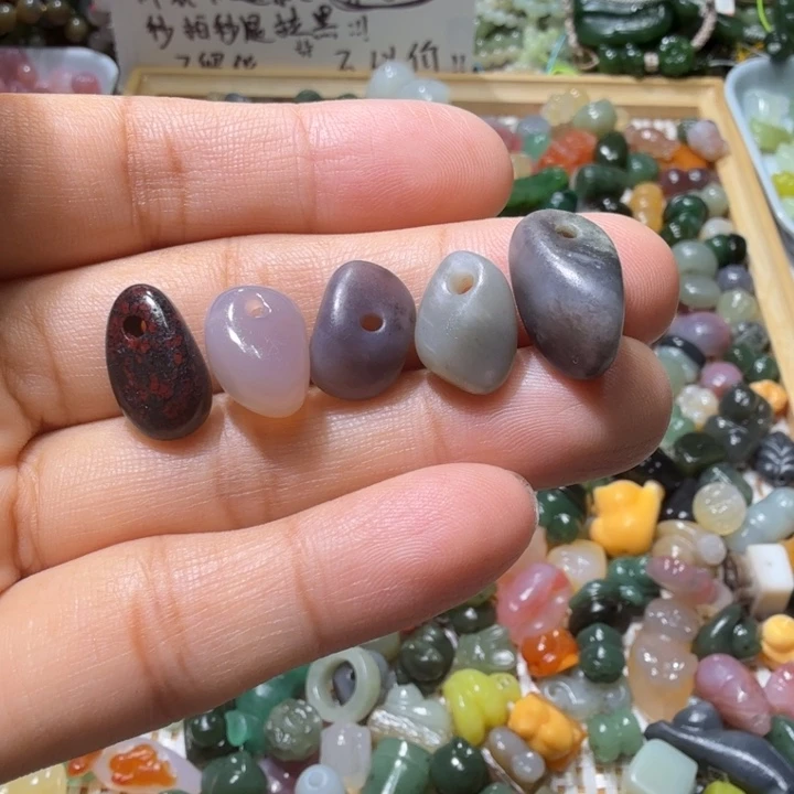 和田玉未镶嵌珠宝半成品