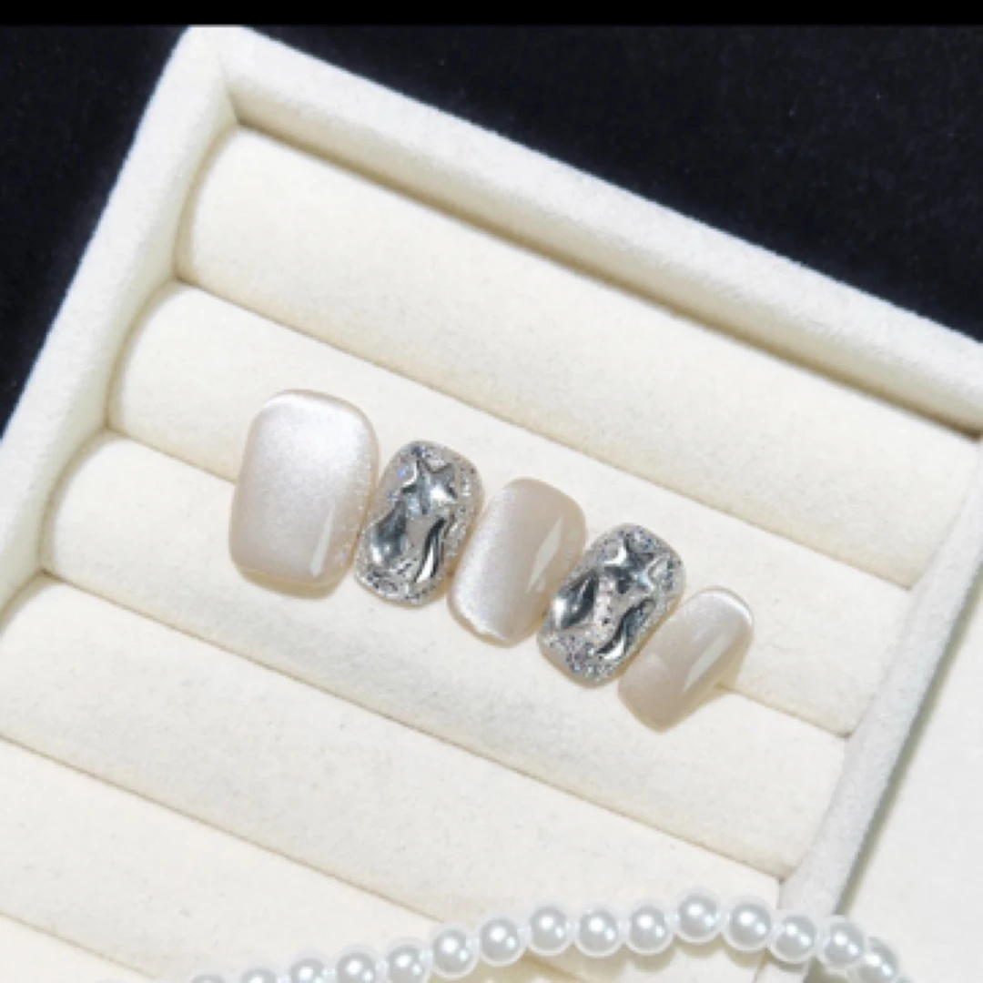 3新款美甲碎银几两玻璃珠猫眼轻奢高级百搭显白指甲贴高级感甲片